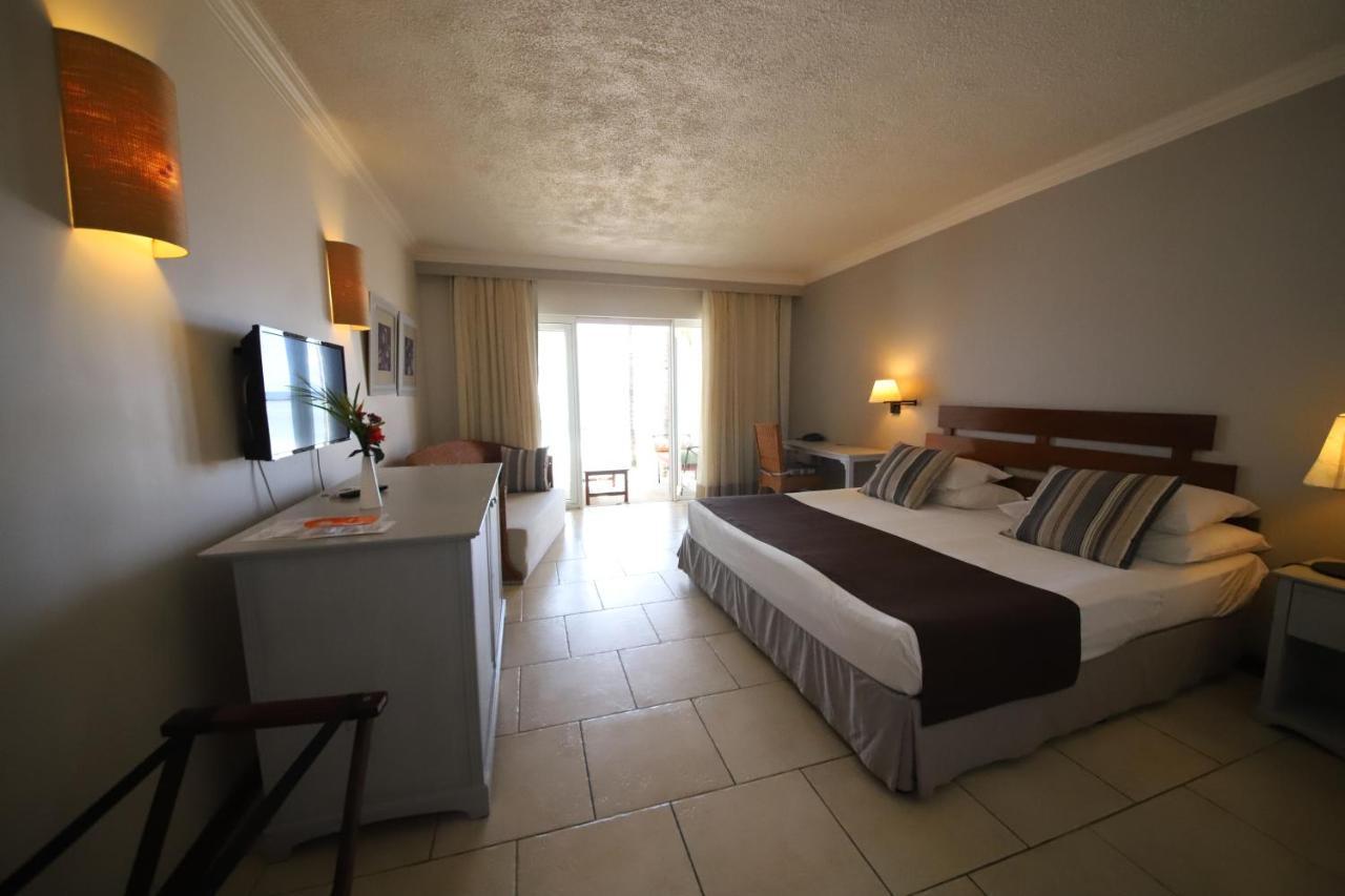 Villas Caroline Flic en Flac Экстерьер фото