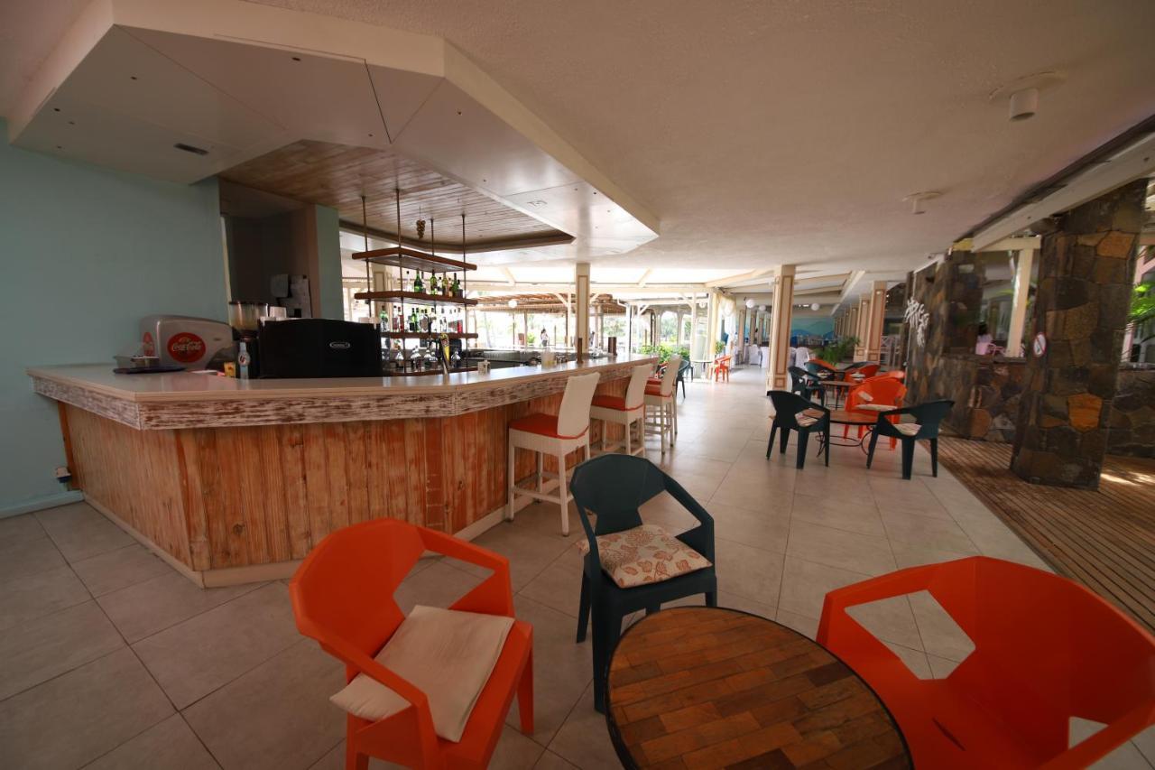 Villas Caroline Flic en Flac Экстерьер фото
